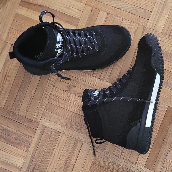 The North Face Suede & Nylon Hiker Boots FITS LIKE 8.5 - Picture 2 of 8